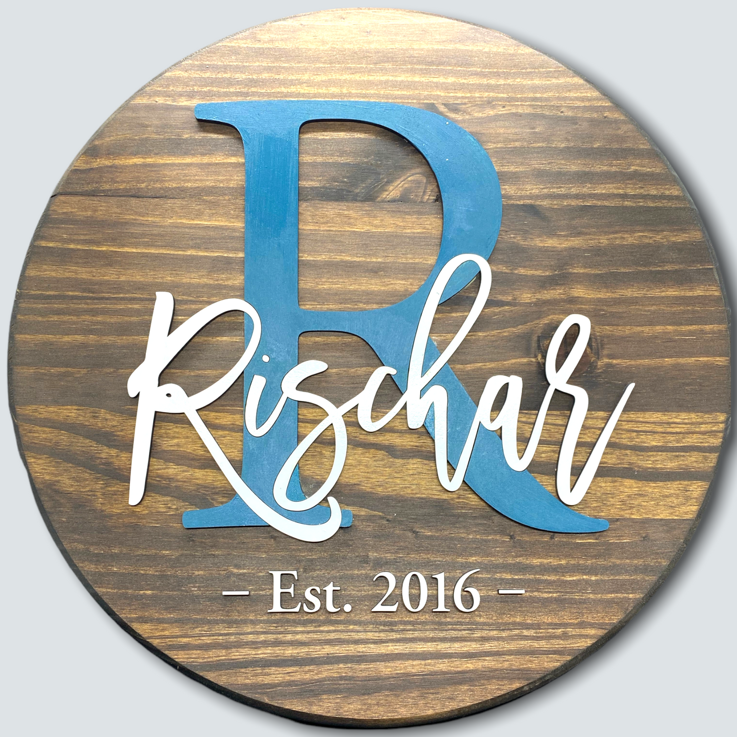 18” Round Wooden Last Name Sign